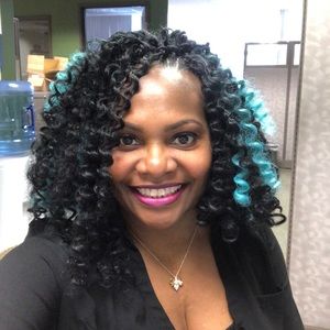 Meet your Posher, Amirah